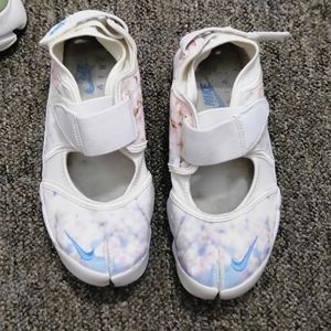 Women sneakers